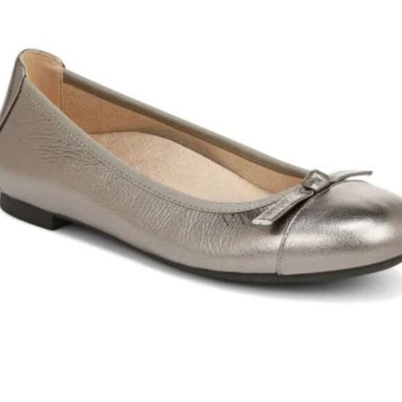 New Vionic Amorie Flats - Picture 2 of 7